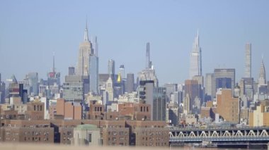 Brooklyn Köprüsü 'nden Manhattan şehir merkezi manzarası - seyahat fotoğrafçılığı