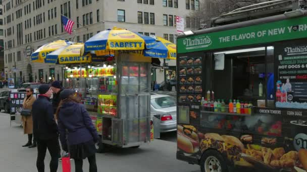 Hot Dogs Street Food 5Th Avenue New York Travel Photography — Stock Video