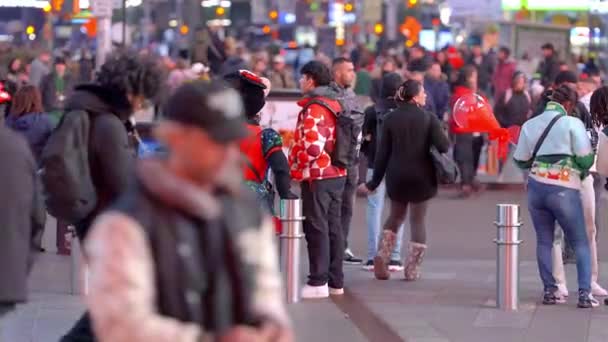 Times Square Μανχάταν Είναι Ένα Δημοφιλές Μέρος Νύχτα Νέα Υόρκη — Αρχείο Βίντεο