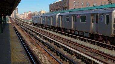 New York Metro İstasyonu - New York, Birleşik Devletler - 14 Şubat 2023