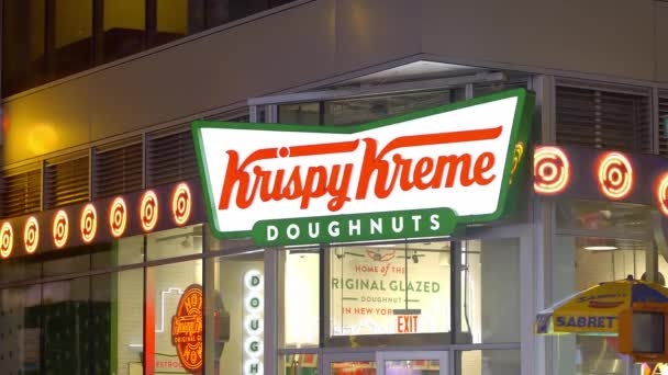 Krispy Kreme Donuts Times Square Nueva York Nueva York City — Vídeos de Stock