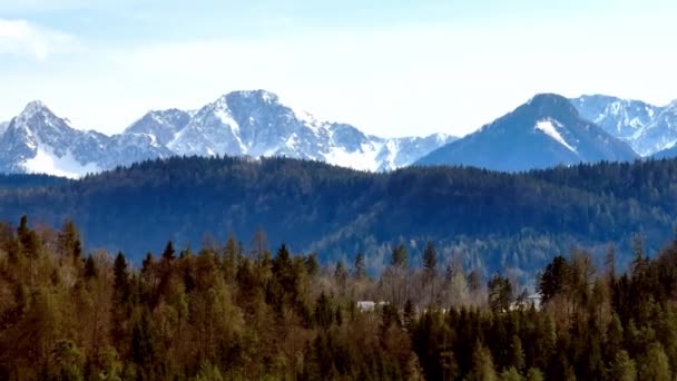 Verbazingwekkende Besneeuwde Bergen Bij Woerthersee Oostenrijk Reizen — Stockvideo