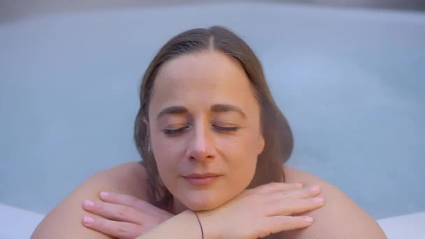 漩涡式摄影中令人放松的洗浴 — 图库视频影像