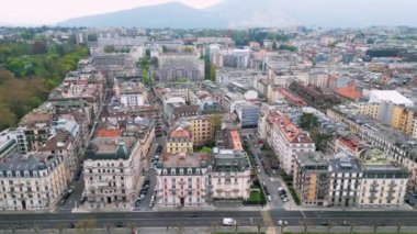 Cenevre üzerinde uçuş - GENEVA, SİNZERLAND EUROPE - 19 Nisan 2023