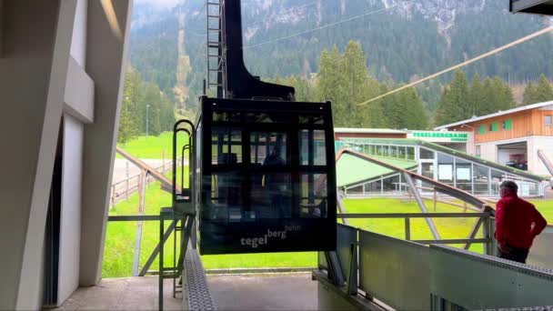 Kabelbil Allgau Vid Tegelberg Tyskland Allgau Region Tyskland Maj 2023 — Stockvideo