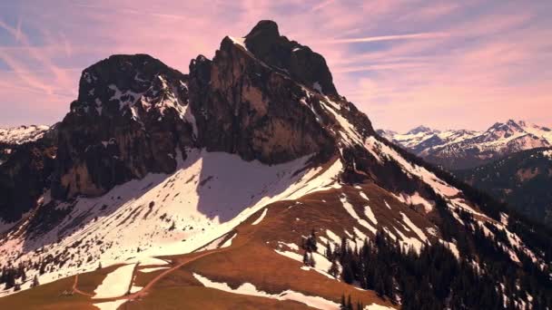 Bella Catena Montuosa Nelle Alpi Dopo Tramonto Stupefacente Fotografia Drone — Video Stock