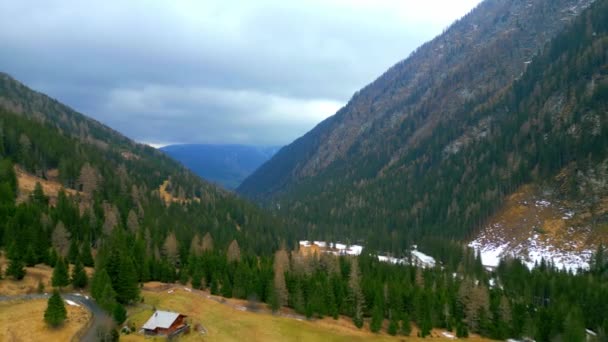 奥地利美丽的波丽亚山谷 从高空摄影中可以看到迷人的风景 — 图库视频影像