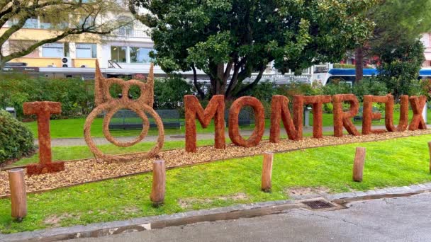 私はモントルーの看板が大好きです モントルー スイスヨーロッパ エイプリル20 2023 — ストック動画