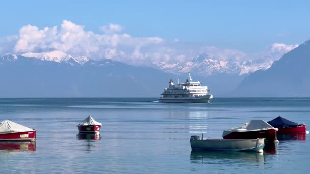 Cruiseschip Het Meer Van Leman Lausanne Lausanne Zwitserland Europe April — Stockvideo