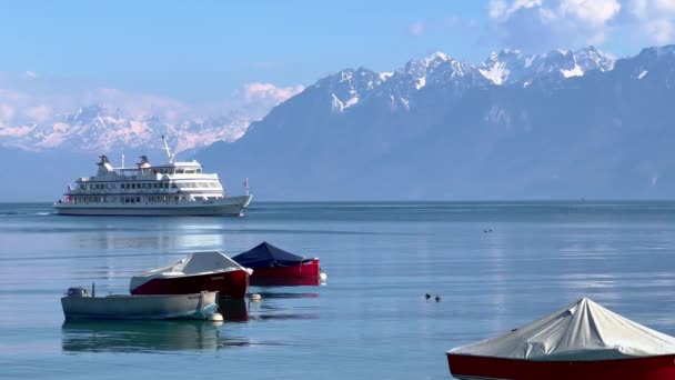 Κρουαζιερόπλοιο Στη Λίμνη Leman Στη Λωζάνη Lausanne Ελβετια Ευρωπη Απριλίου — Αρχείο Βίντεο