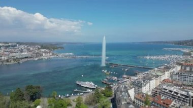 İsviçre 'deki Cenevre Gölü' ne de Leman Gölü denir. İnsansız hava aracı tarafından havadan görüş.