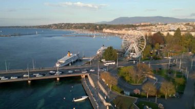 Leman Gölü İsviçre 'de Cenevre Gölü olarak da bilinir.