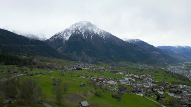 Удивительный Пейзаж Швейцарского Вале Вид Воздуха Дрона — стоковое видео