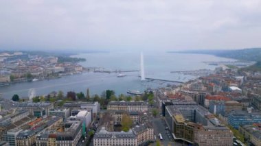 Sisli bir günde Cenevre şehri - İHA 'nın hava manzarası