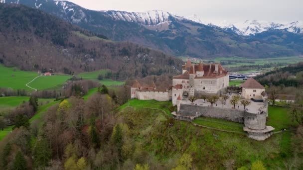 Słynny Zamek Gruyere Szwajcarii Zwany Także Schloss Greyerz Widok Lotu — Wideo stockowe