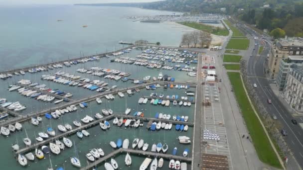 Genfi Kikötő Svájcban Leman Tónál Légi Felvétel Drónnal — Stock videók