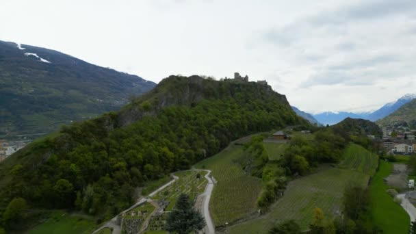 Замок Валере Швейцарском Городе Сьон Вид Воздуха Помощью Дрона — стоковое видео