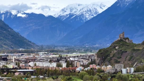 Bela Cidade Sion Suíça Vista Aérea Por Drone — Vídeo de Stock