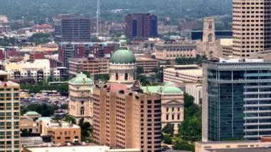 Indiana Eyalet Meclisi namı diğer Indianapolis 'teki Indiana Eyalet Binası yukarıdan - INDIANAPOLIS, INDIANA - 07 Haziran 2023