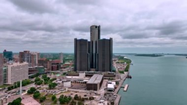Detroit şehir merkezindeki hava manzarası - DETROIT, MICHIGAN - 11 Haziran 2023