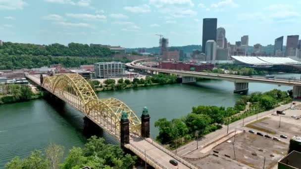 Žluté Mosty Pittsburghu Shora Letecká Fotografie Dronem — Stock video
