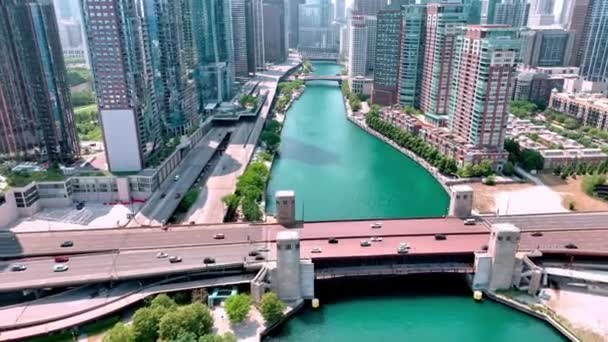 Chicago River Bij Downtown Vanuit Lucht Boven Stad Luchtfotografie Door — Stockvideo