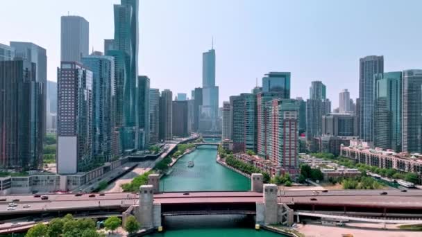 Chicago River Bij Downtown Van Bovenaf Vanuit Lucht Uitzicht Stad — Stockvideo