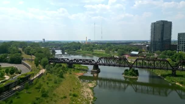 Flug Über Den Scioto River Columbus Ohio Columbus Ohio Juni — Stockvideo