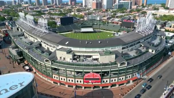 Vuelo Sobre Estadio Béisbol Wrigley Field Sede Los Chicago Cubs — Vídeos de Stock