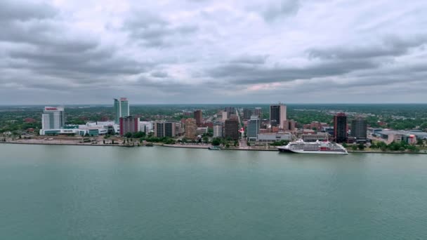 Vuelo Sobre Río Detroit Hacia Ciudad Winsor Canadá Desde Detroit — Vídeos de Stock