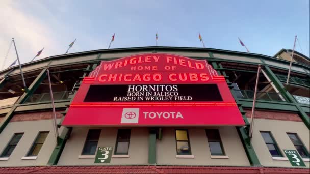 สนามเบสบอล Wrigley Field ในช คาโก คาโก สหร ฐอเมร นายน 2023 — วีดีโอสต็อก