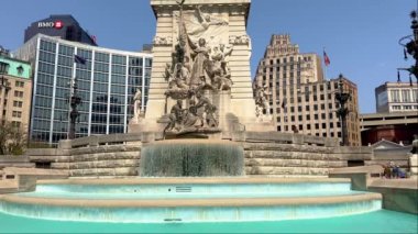 Indianapolis 'teki Asker ve Denizciler Anıtı - INDIANAPOLIS, ABD - Haziran 05, 2023