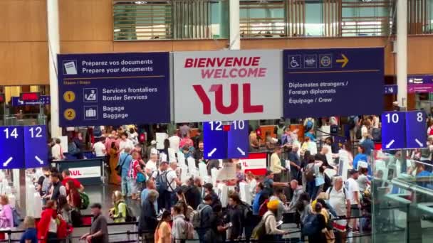 Montreal Yul Havalimanı Varış Göç Salonu Montreal Canada Haziran 2023 — Stok video