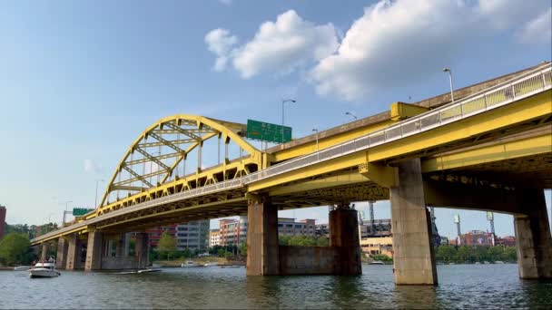 Žluté Mosty Pittsburghu Usa Cestovní Fotografie — Stock video