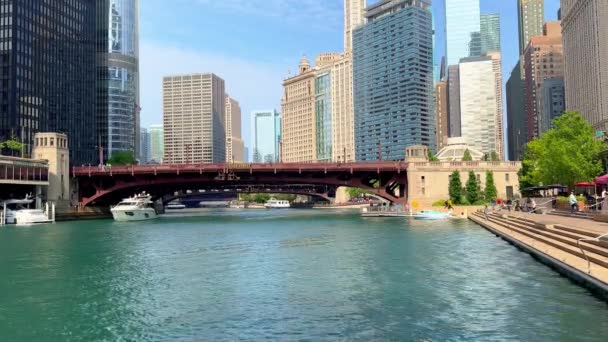 Chicago Riverwalk Downtown Chicago Usa Iune 2023 — стоковое видео