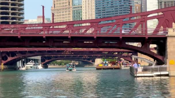 芝加哥河上的桥梁 美国芝加哥 2023年6月5日 — 图库视频影像