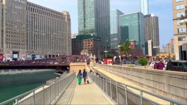 Chicago Riverwalk Center City Chicago Usa Iune 2023 — стоковое видео