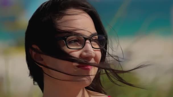 美しいトルコ人の少女 フロリダ州のマイアミビーチで極端なスローモーションで マイアミフロリダ州の写真 — ストック動画