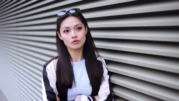 Csinos Ázsiai Lány Pózol Kamera Emberek Fotózás — Stock videók