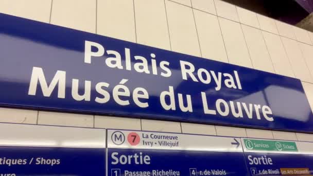 Метро Royal Palace Париже Париж Франция Сентября 2023 Года — стоковое видео