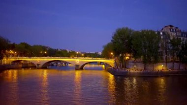 Paris 'te Paris' teki Seine Nehri üzerindeki Köprüler - Fransa 'da seyahat fotoğrafları