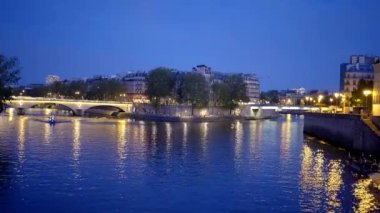 Paris 'te Paris' teki Seine Nehri üzerindeki Köprüler - Fransa 'da seyahat fotoğrafları