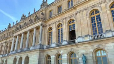 Paris 'teki Versailles Şatosu - PARIS, FRANCE - Eylül 05, 2023