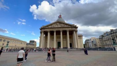 Paris 'teki Pantheon Meydanı - PARIS, FRANCE - Eylül 05, 2023