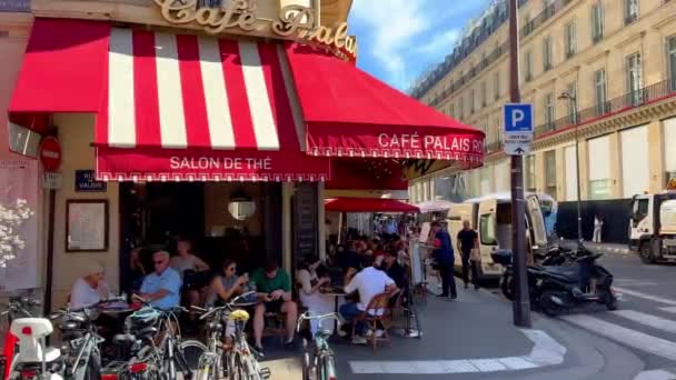 パリの有名なストリートカフェ フランス セプトリアル 2023 — ストック動画