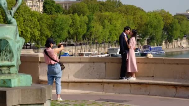Bir Hakeim Bridge Párizsban Egy Népszerű Fotóhely Városban Párizs Franciaország — Stock videók