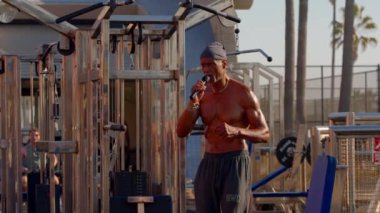 Venice Sahili 'ndeki Muscle Beach - LOS ANGELES, ABD - 5 Kasım 2023
