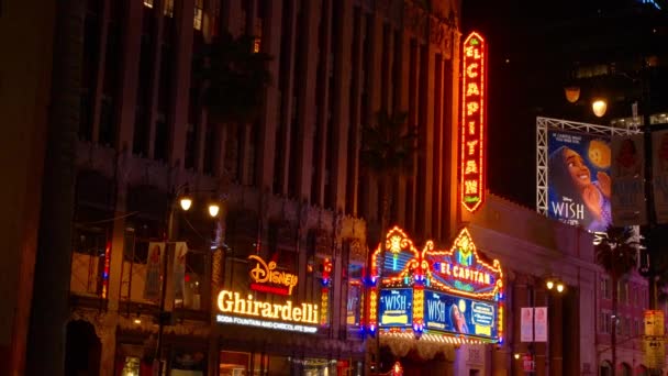 好莱坞名人堂中的El Capitan电影院 美国洛杉矶角 2023年11月5日 — 图库视频影像