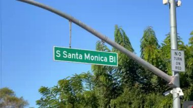 Sanat Monica Bulvarı Beverly Hills tabelası - seyahat fotoğrafçılığı