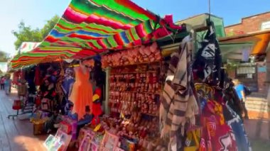 Los Angeles 'taki ünlü Olvera Caddesi, Los Angeles - LOS ANGELES, ABD - 5 Kasım 2023